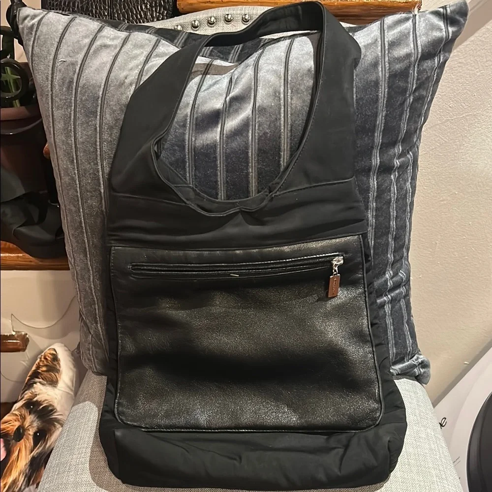 Bloomingdale’s Black Shoulder Bag
